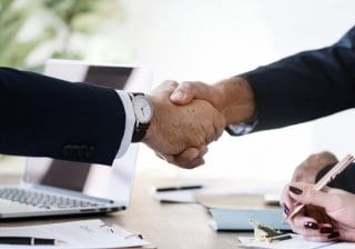 „Jurbey“ kommt – BMW und Mercedes gehen Partnerschaft ein