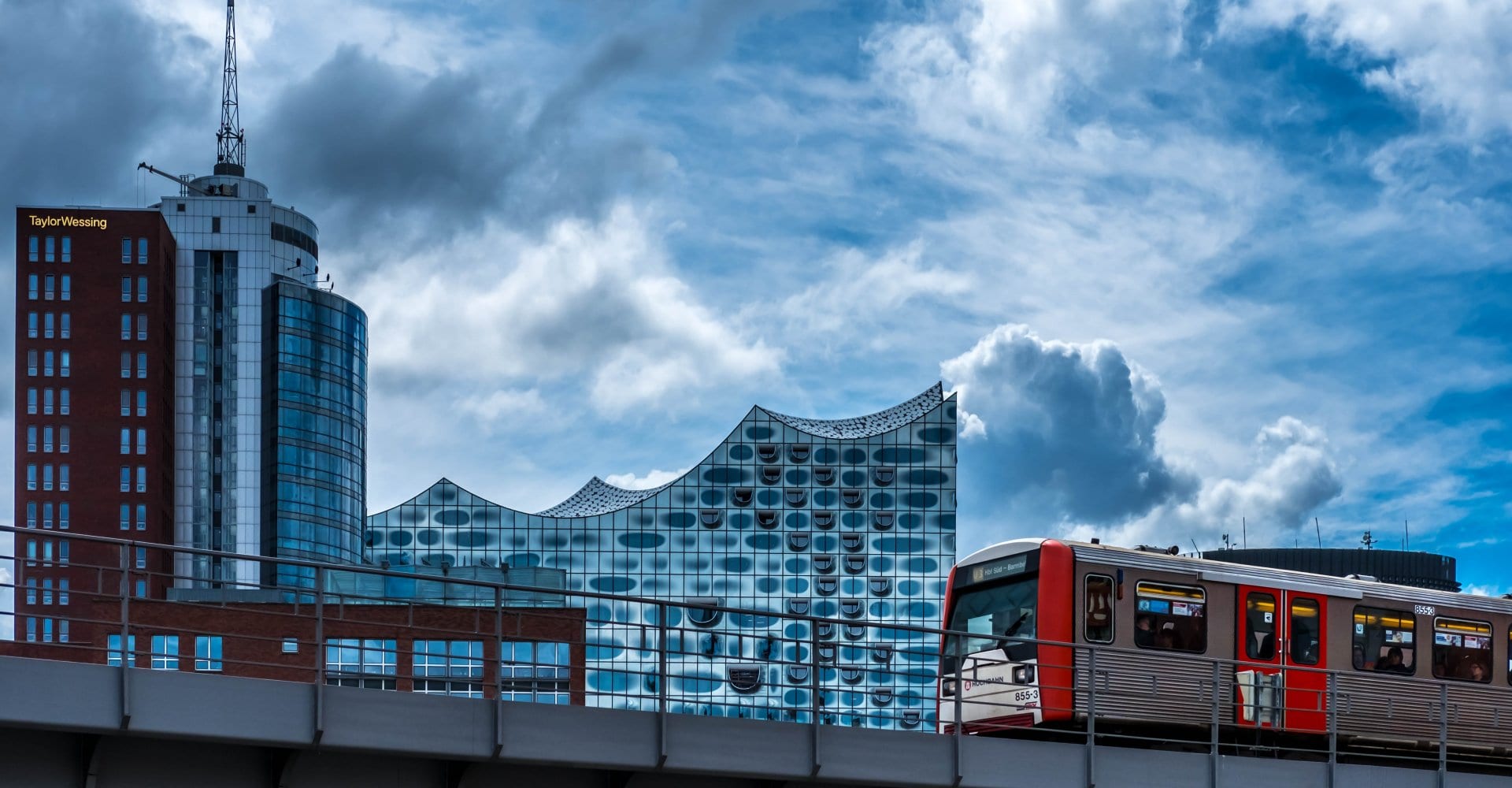 Autonom fahrende Busse in Hamburg - Modell der Zukunft?