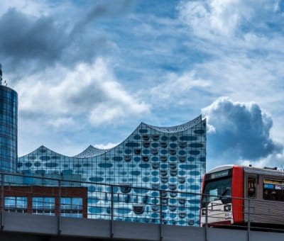 Autonom fahrende Busse in Hamburg - Modell der Zukunft?